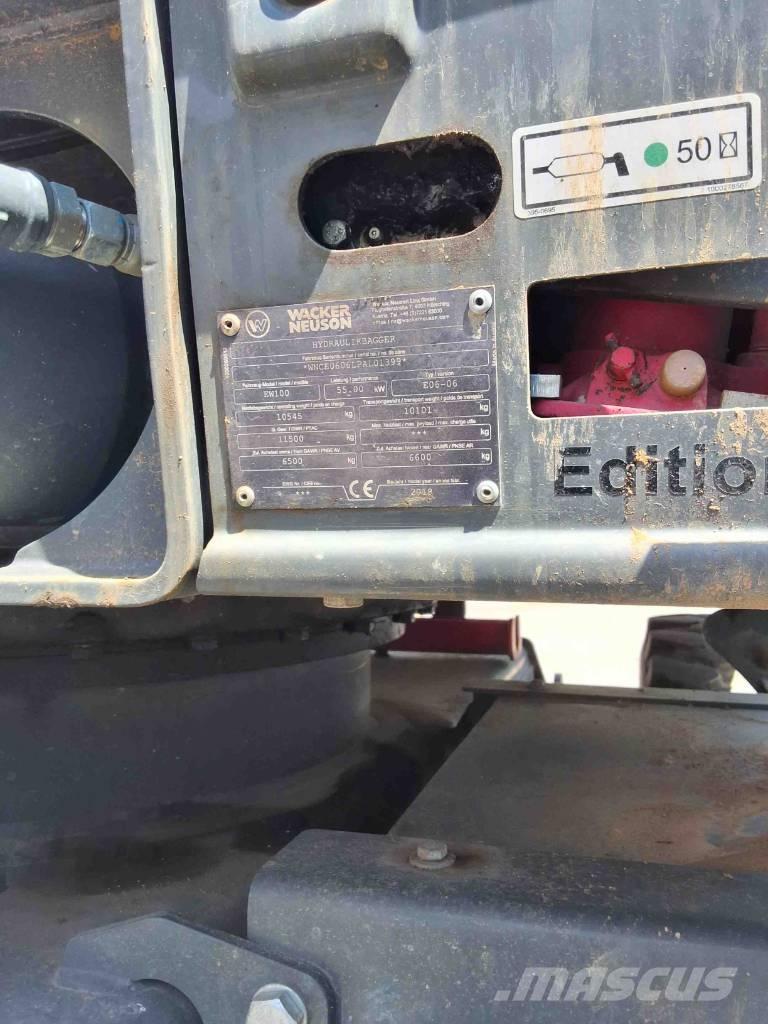 Wacker Neuson EW 100  휠 굴삭기