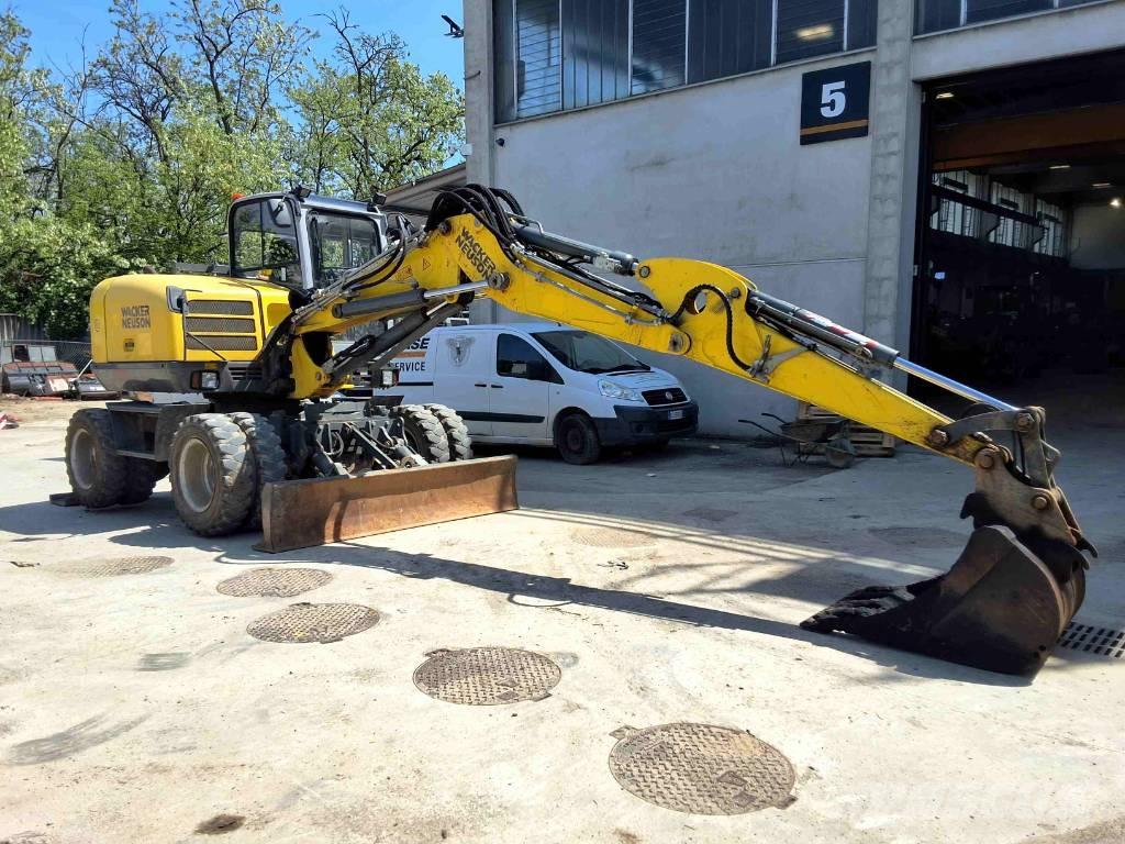Wacker Neuson EW 100  휠 굴삭기