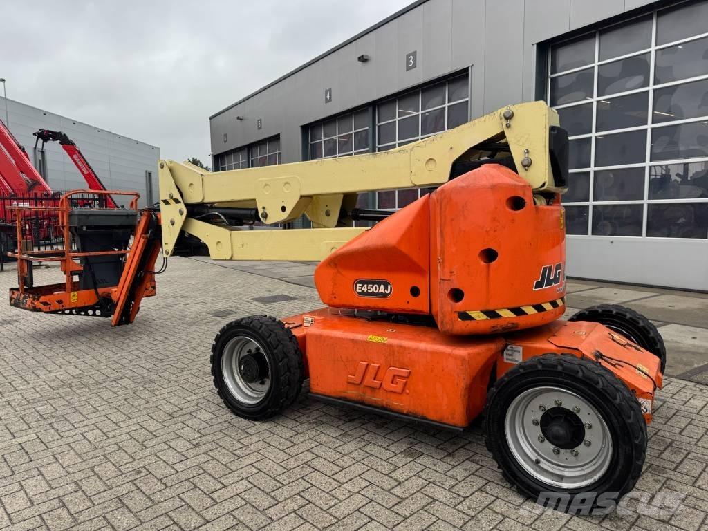 JLG E 450 AJ 관절형 전동이동 리프트