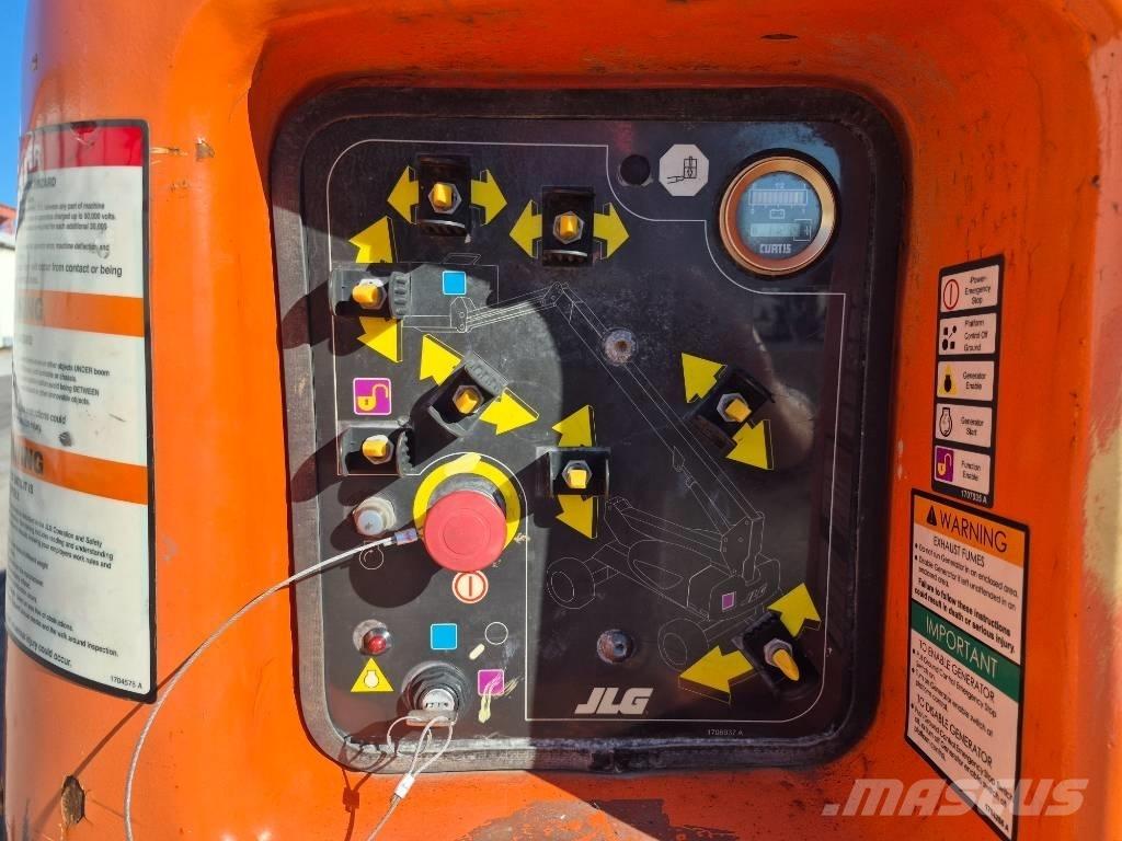 JLG M 600 JP 관절형 전동이동 리프트