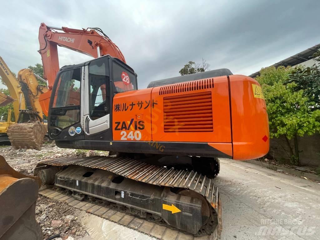 Hitachi ZX 240 대형 굴삭기 29톤 이상