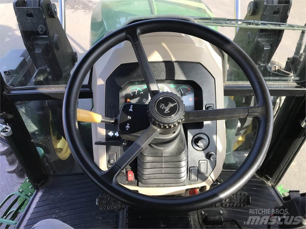 John Deere 5075 E 트랙터