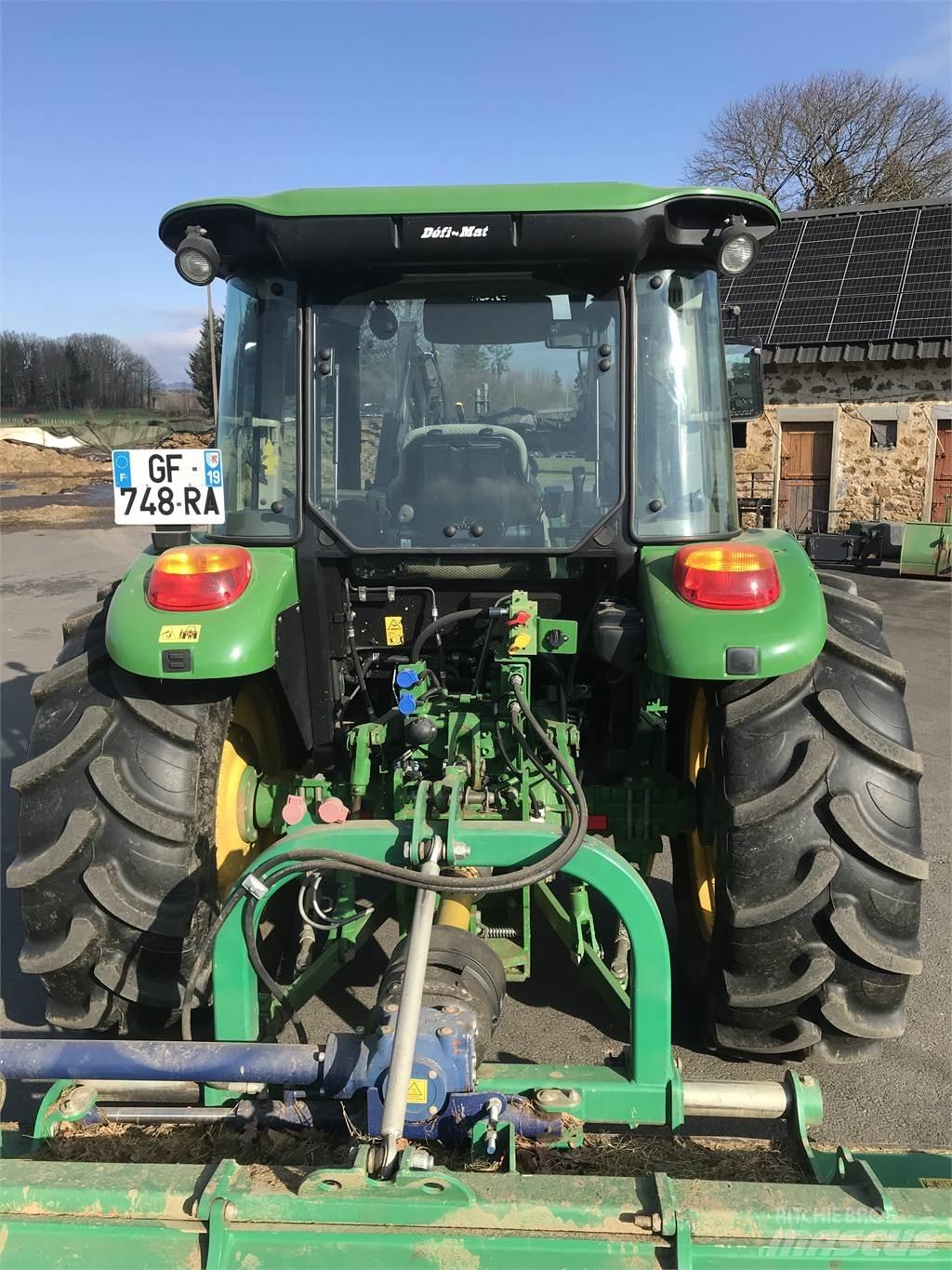 John Deere 5075 E 트랙터