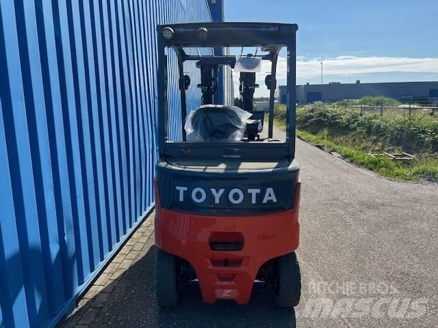 Toyota Traigo 80 전동 지게차