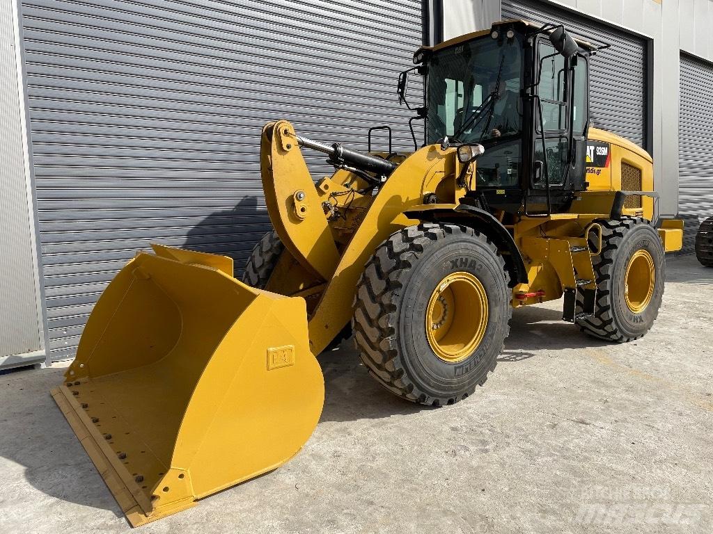 CAT 926M  휠로우더
