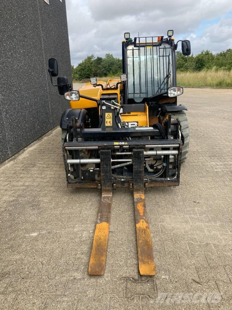 JCB 525-60 E 텔러 핸들러