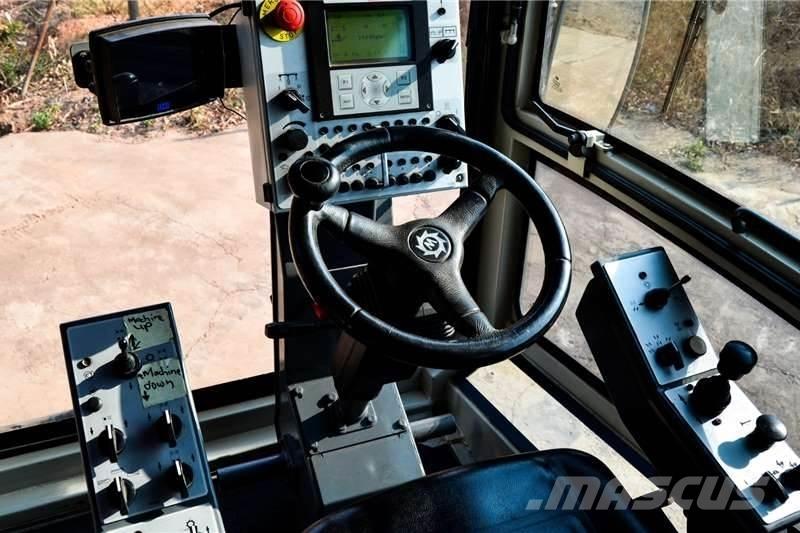 Wirtgen WR2400 기타 트럭