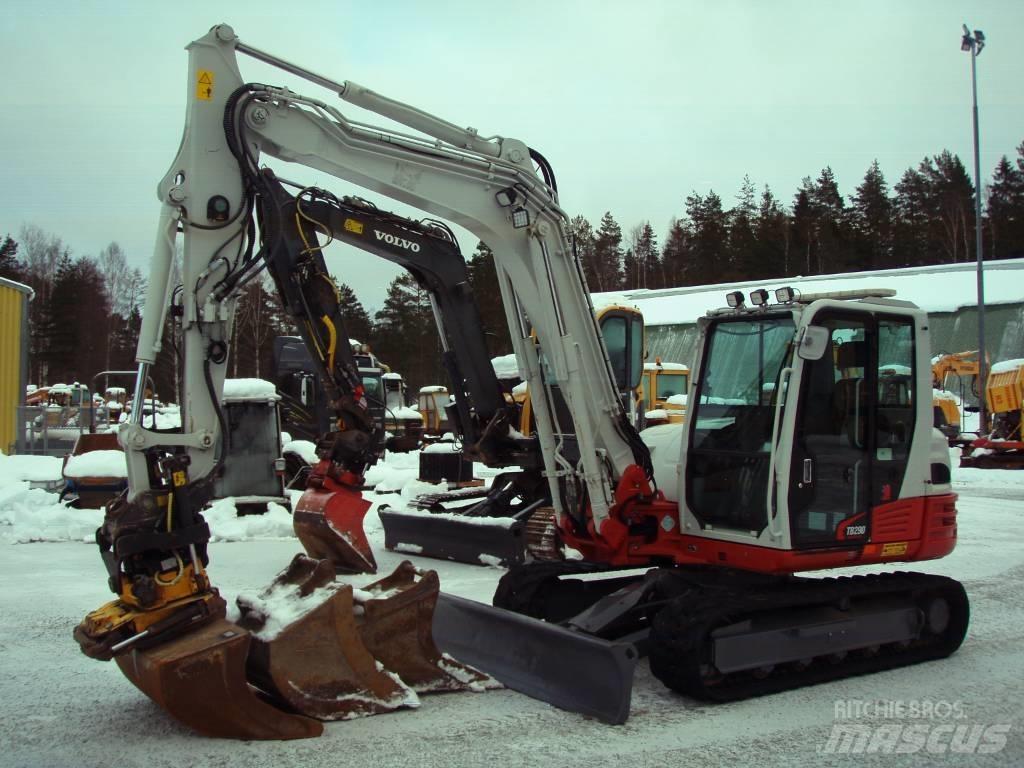 Takeuchi TB 290 중형굴삭기 7톤-28톤