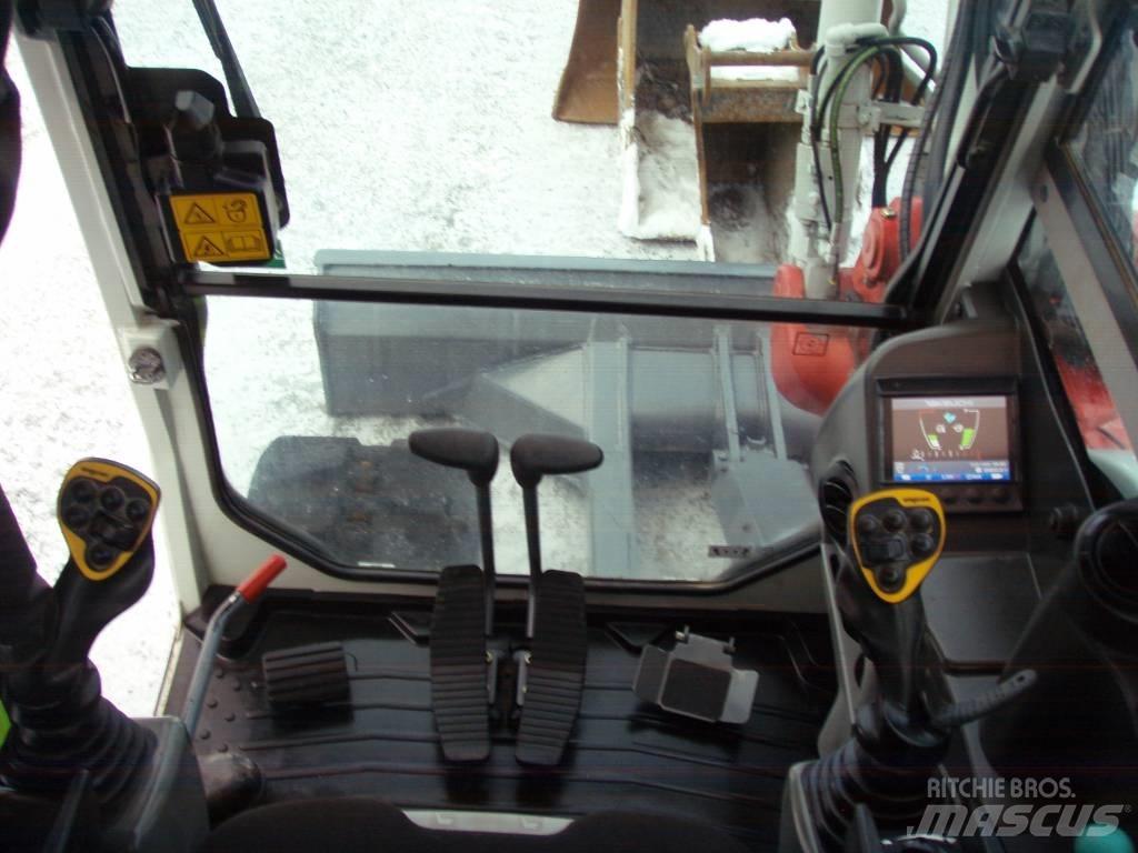 Takeuchi TB 290 중형굴삭기 7톤-28톤