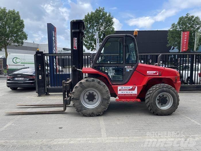 Manitou M50-4 험지용 트럭