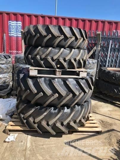 Valtra Wheels & Tyres 타이어, 휠 및 림