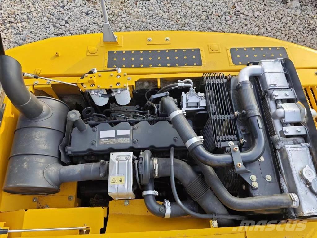 Komatsu PC 200 대형 굴삭기 29톤 이상