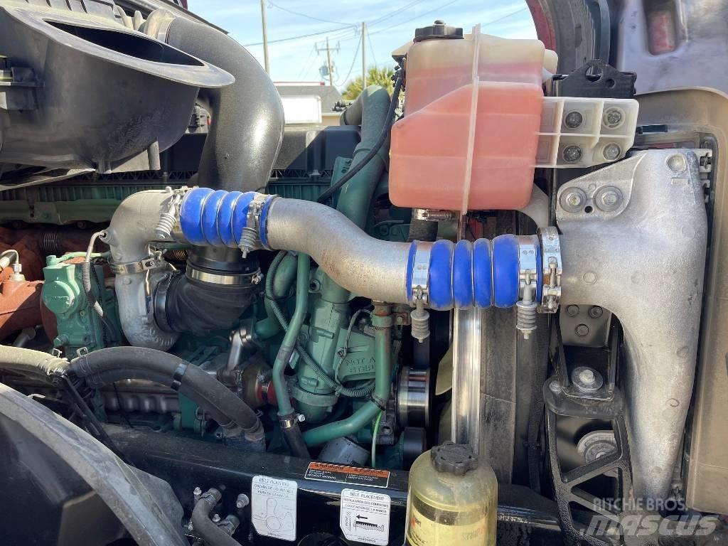 Volvo VNL64T300 트랙터 유닛