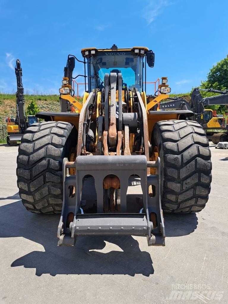 Volvo L 220 H  휠로우더