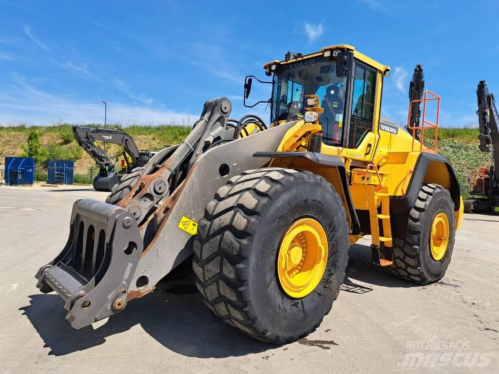 Volvo L 220 H  휠로우더