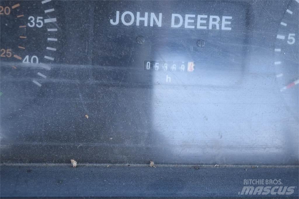 John Deere 6100 트랙터