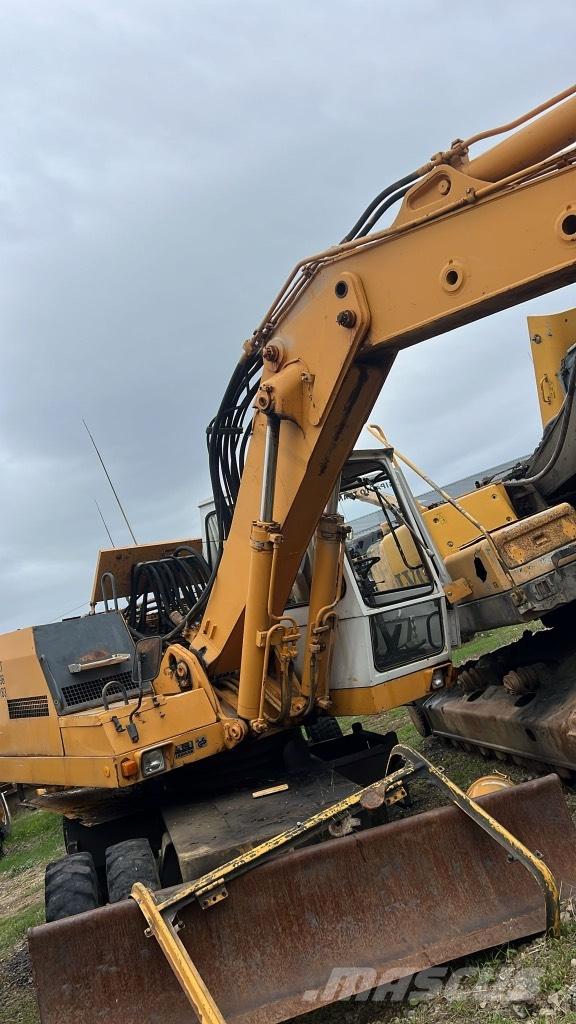 Liebherr A 922 섀시 및 서스펜션