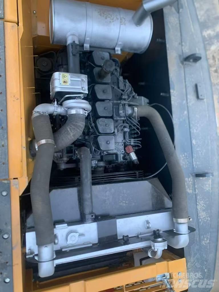 Hyundai R220LC-9S 대형 굴삭기 29톤 이상