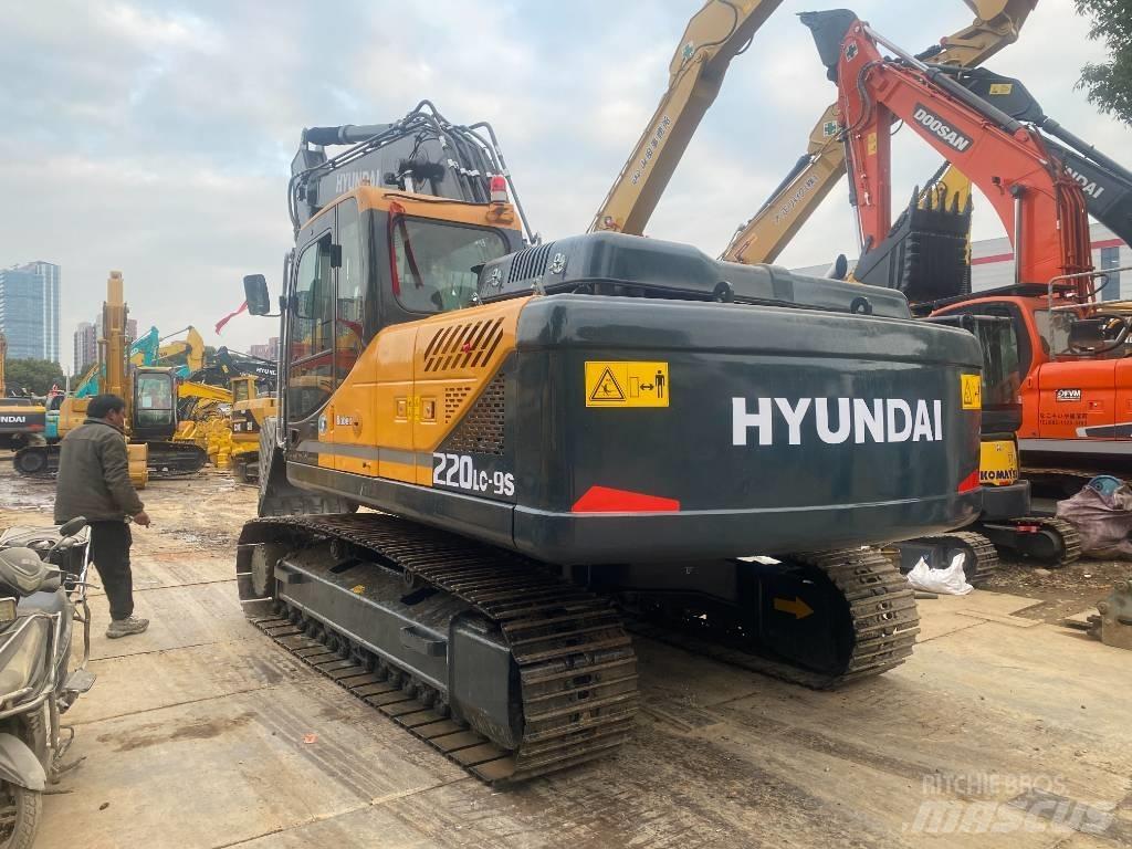 Hyundai R220LC-9S 대형 굴삭기 29톤 이상