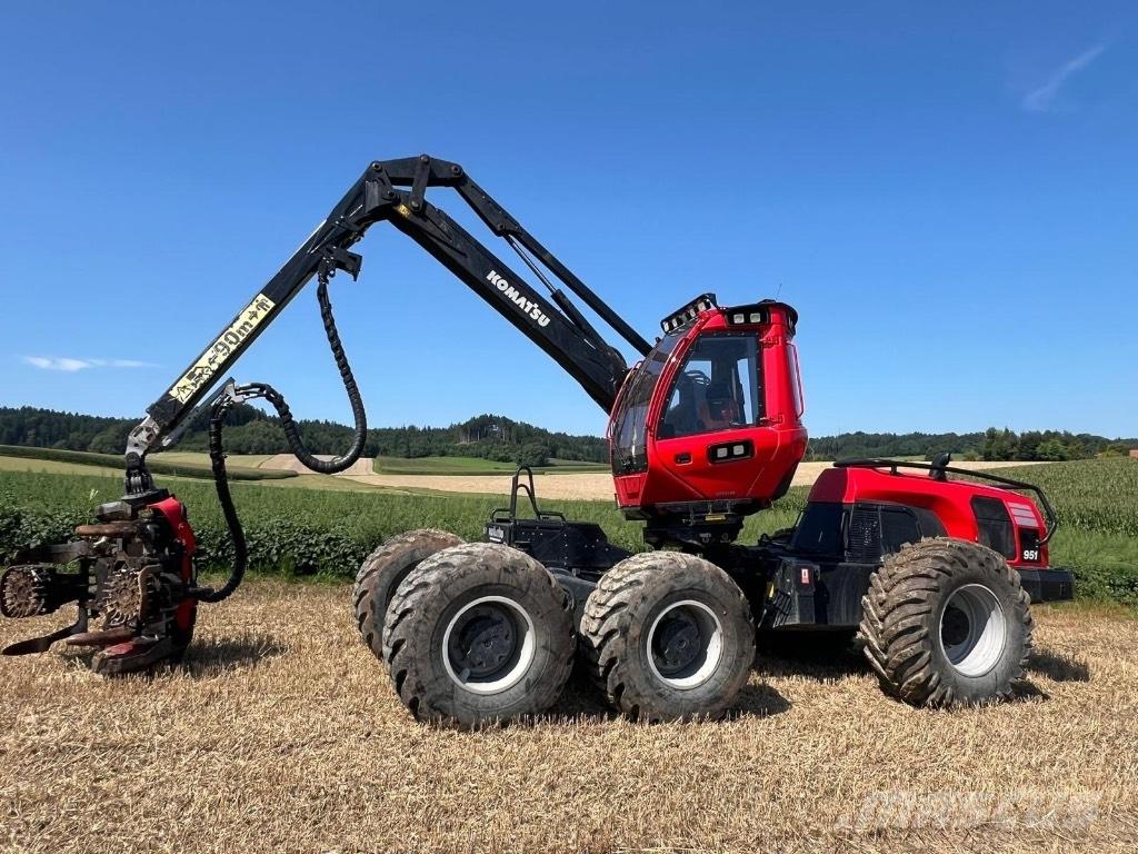 Komatsu 951 원목 하베스터