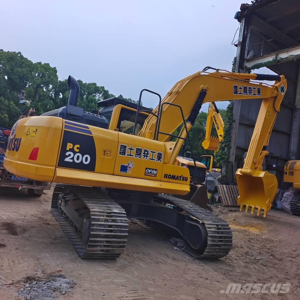 Komatsu PC 200 대형 굴삭기 29톤 이상