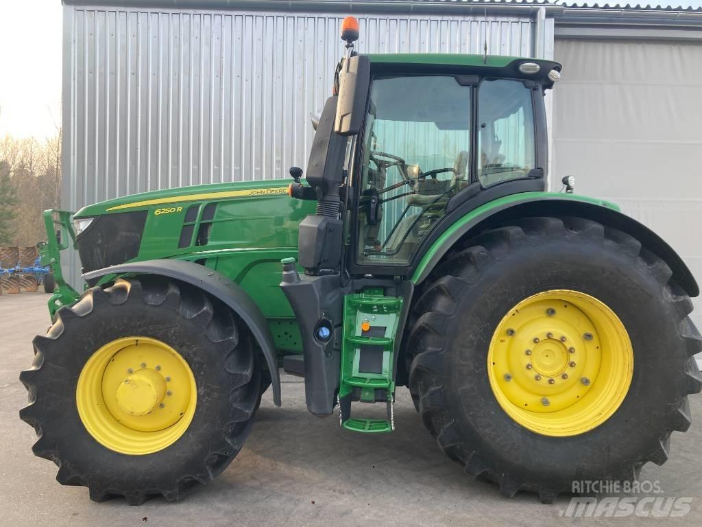 John Deere 6250 R 트랙터