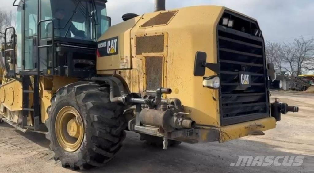 CAT RM 500 아스팔트 리사이클러