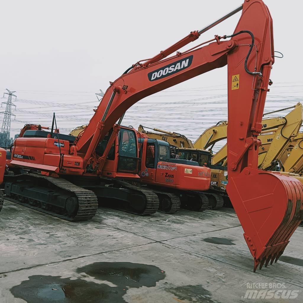 Doosan DX 300 LC 대형 굴삭기 29톤 이상