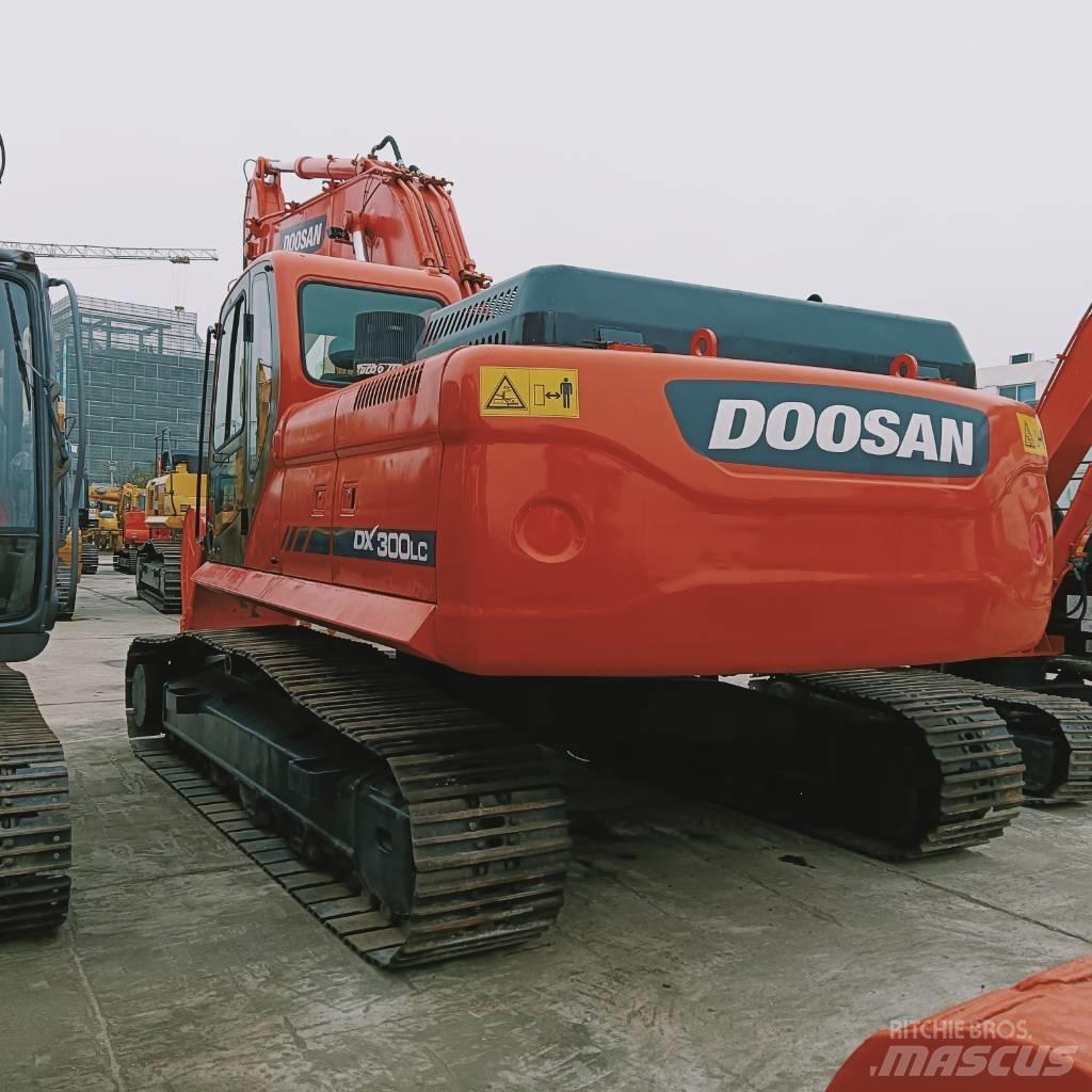 Doosan DX 300 LC 대형 굴삭기 29톤 이상