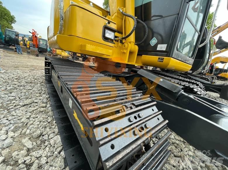 Komatsu PC 70 중형굴삭기 7톤-28톤