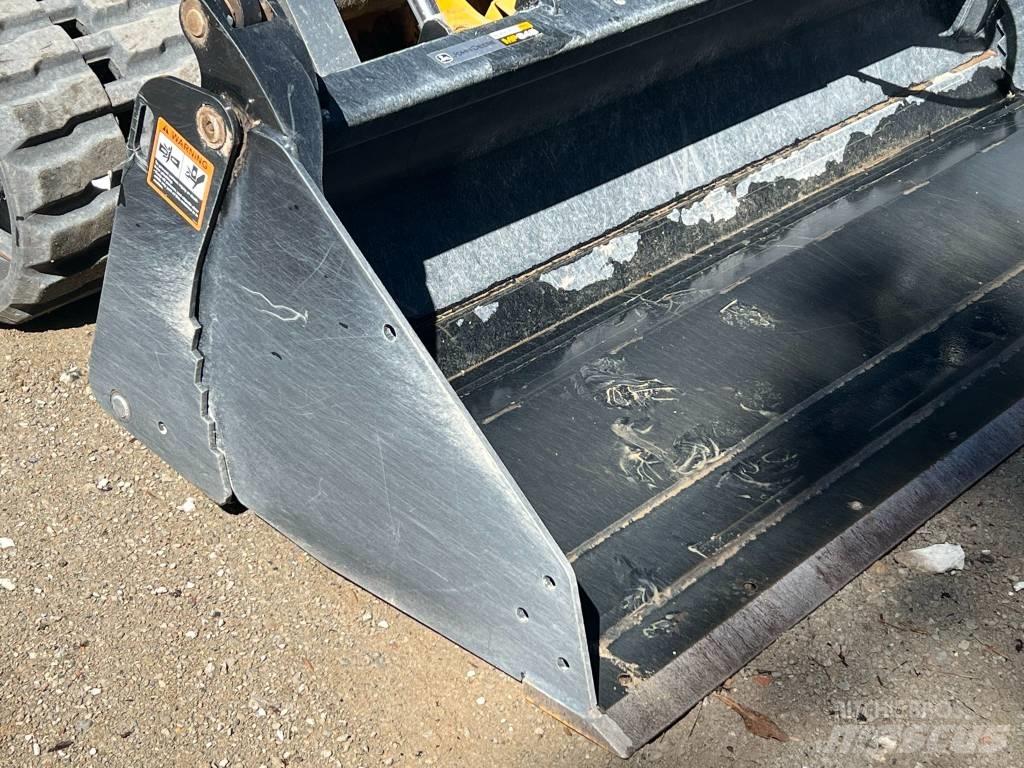 John Deere 333G  스키드로더