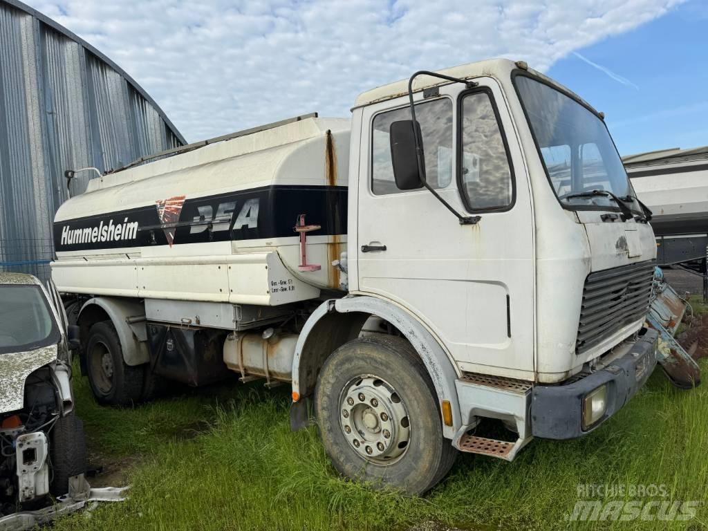 Mercedes-Benz 1417 탱커 트럭