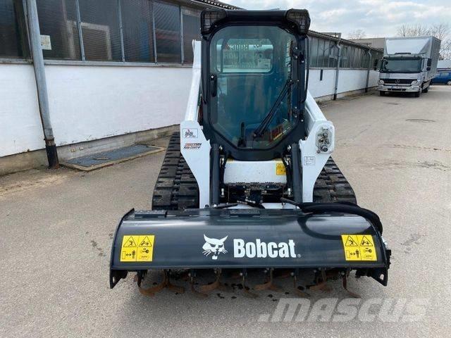 Bobcat T590E  스키드로더