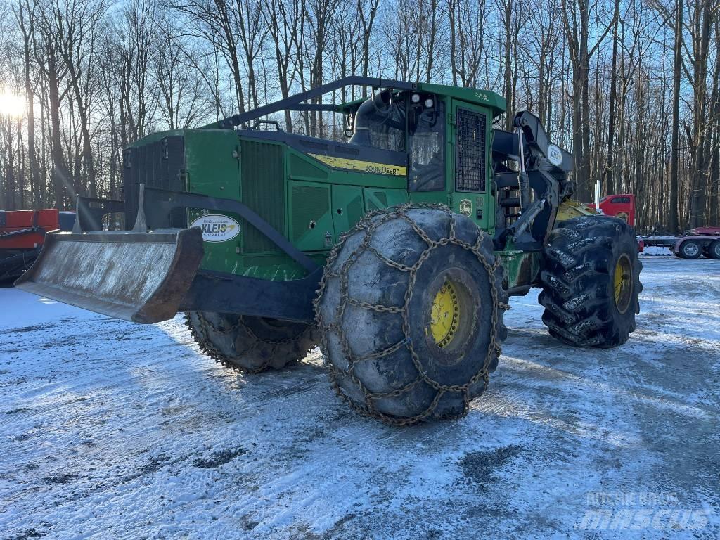John Deere 948L 목재스키더