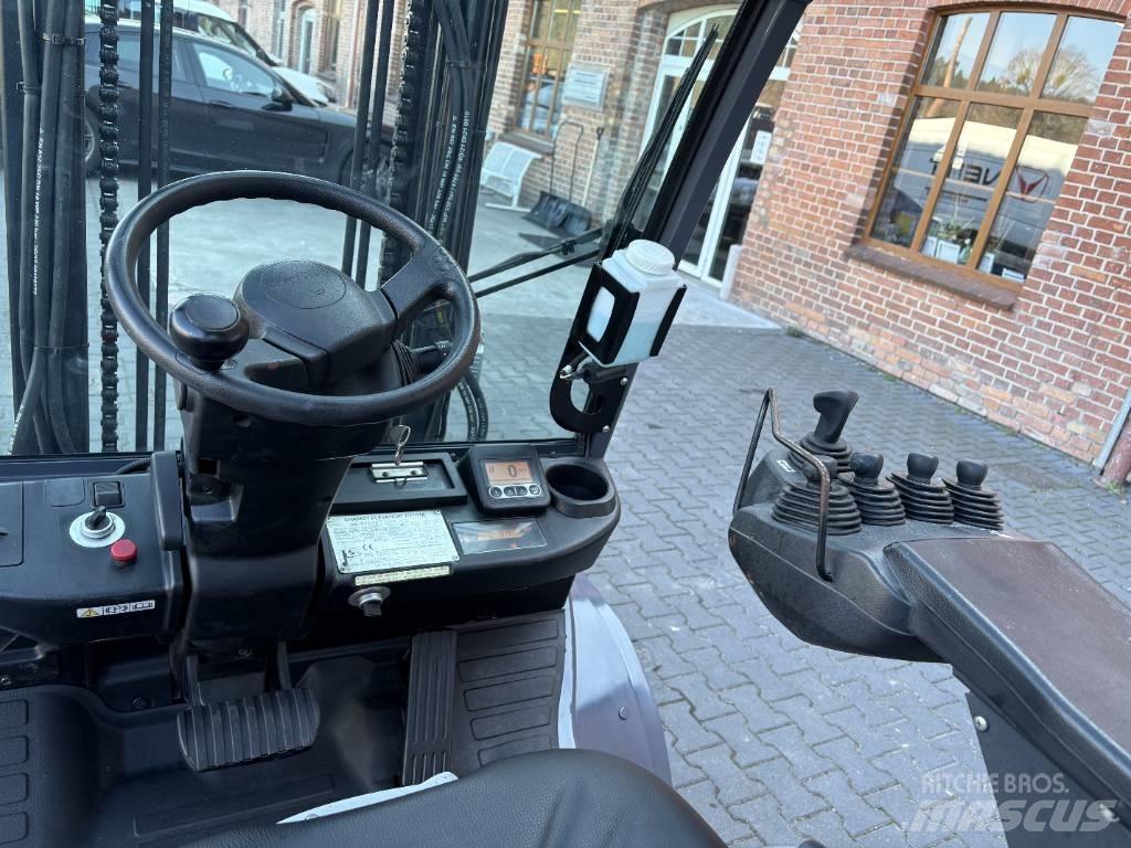 Toyota 06-8FDF30 디젤 지게차