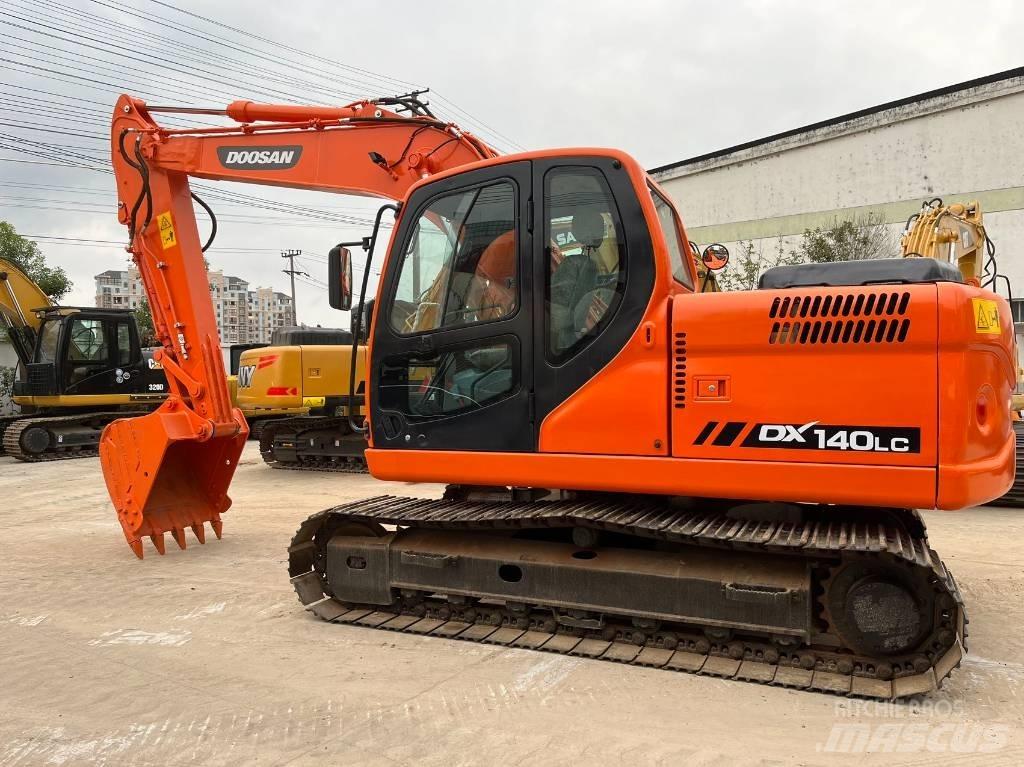 Doosan DX 140 LC 대형 굴삭기 29톤 이상