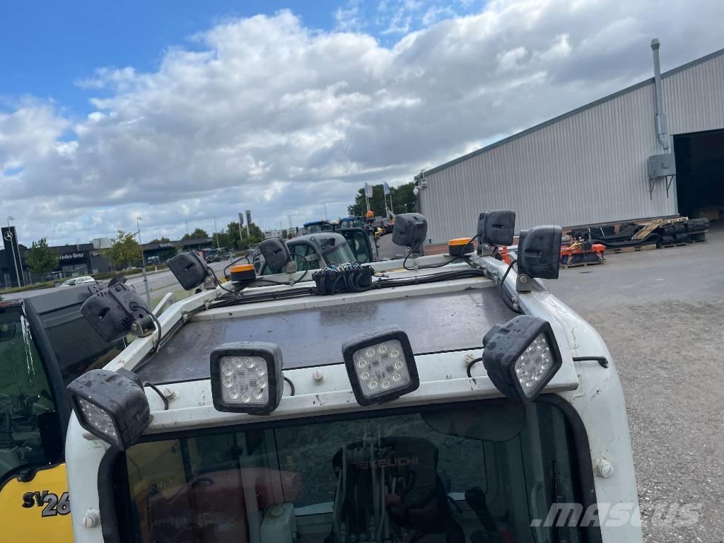 Takeuchi TB 225 소형 굴삭기 7톤 미만