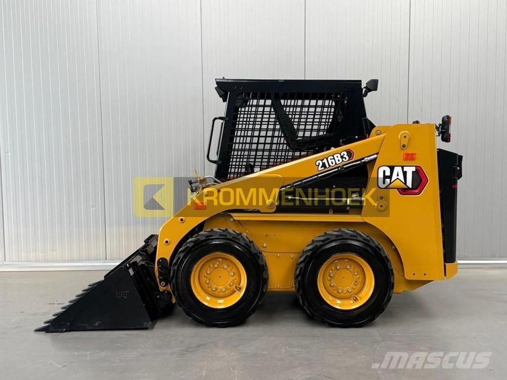 CAT 216 B3  스키드로더