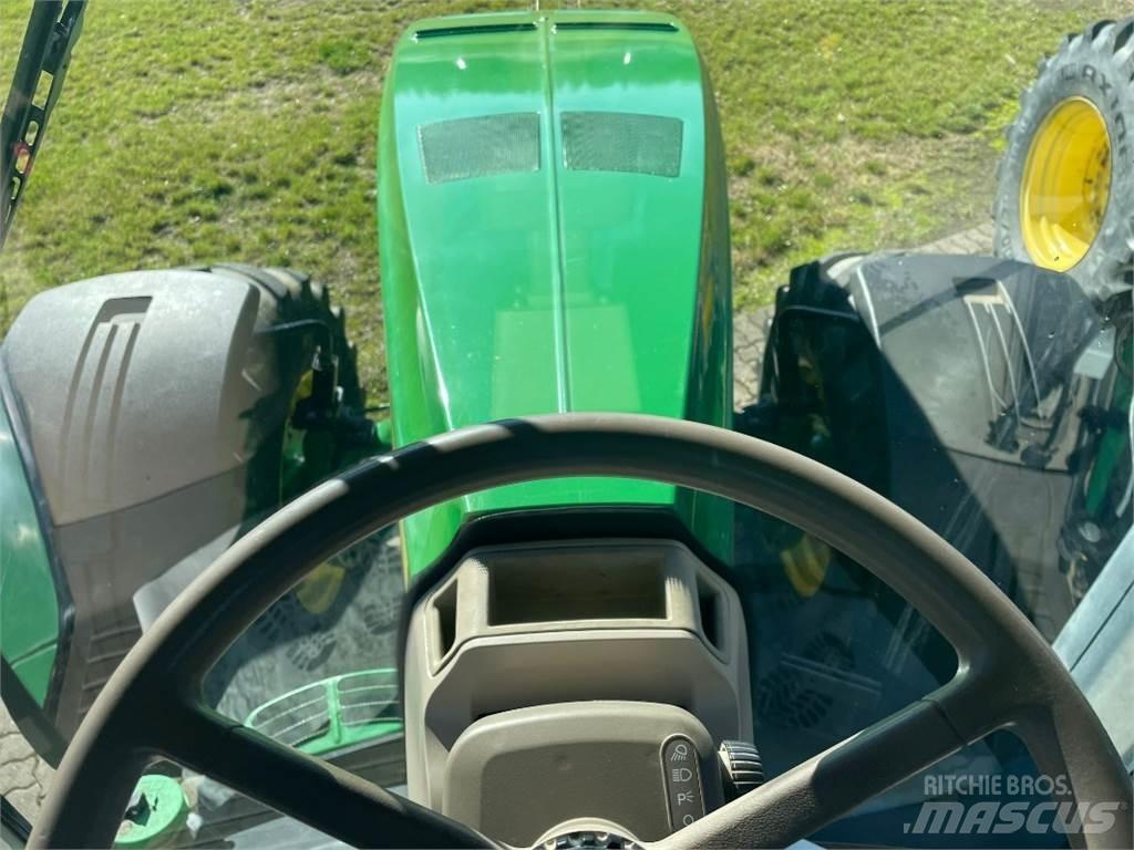John Deere 8335R 트랙터
