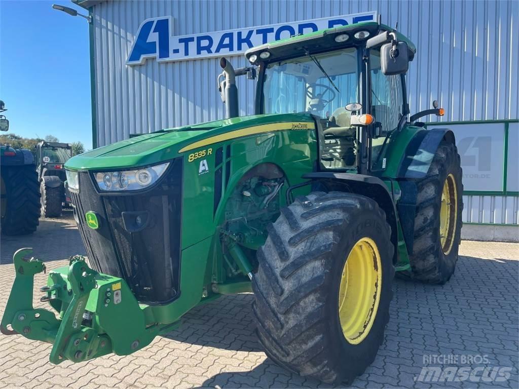 John Deere 8335R 트랙터