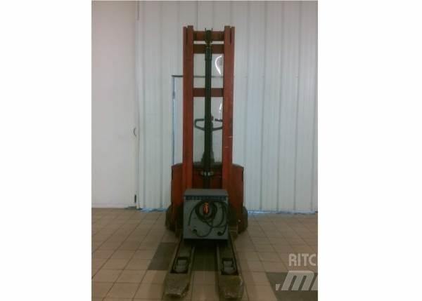 Manitou MA150FR570 보행식 리치 지게차