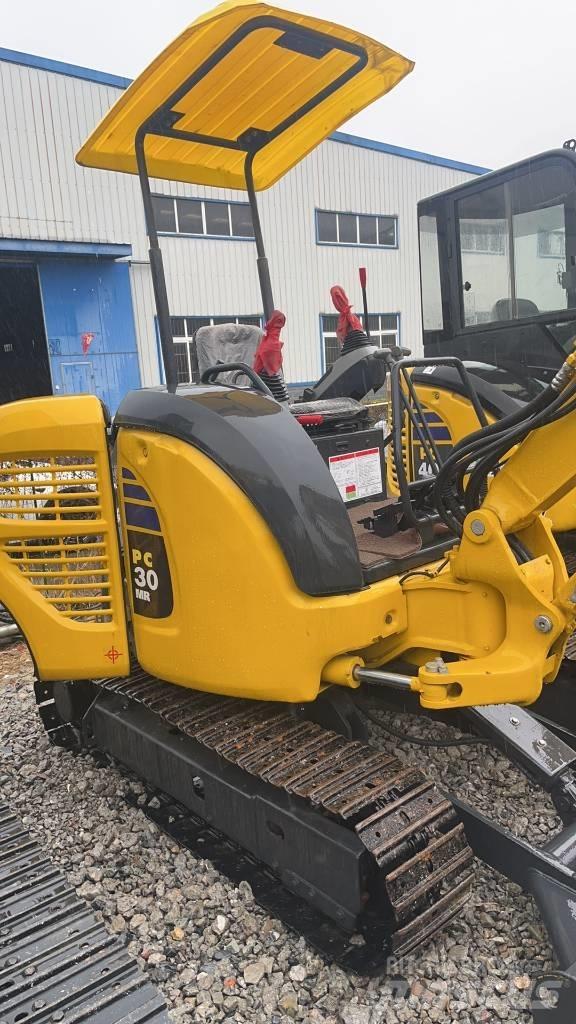 Komatsu PC 30 대형 굴삭기 29톤 이상
