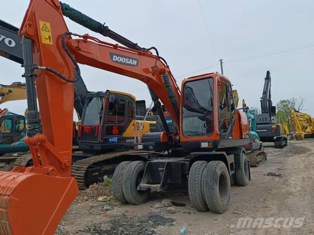 Doosan 150 W-7  휠 굴삭기