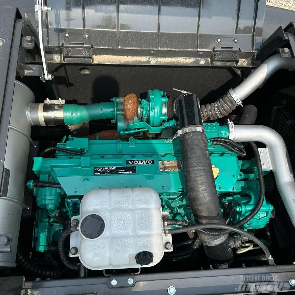 Volvo 300 대형 굴삭기 29톤 이상