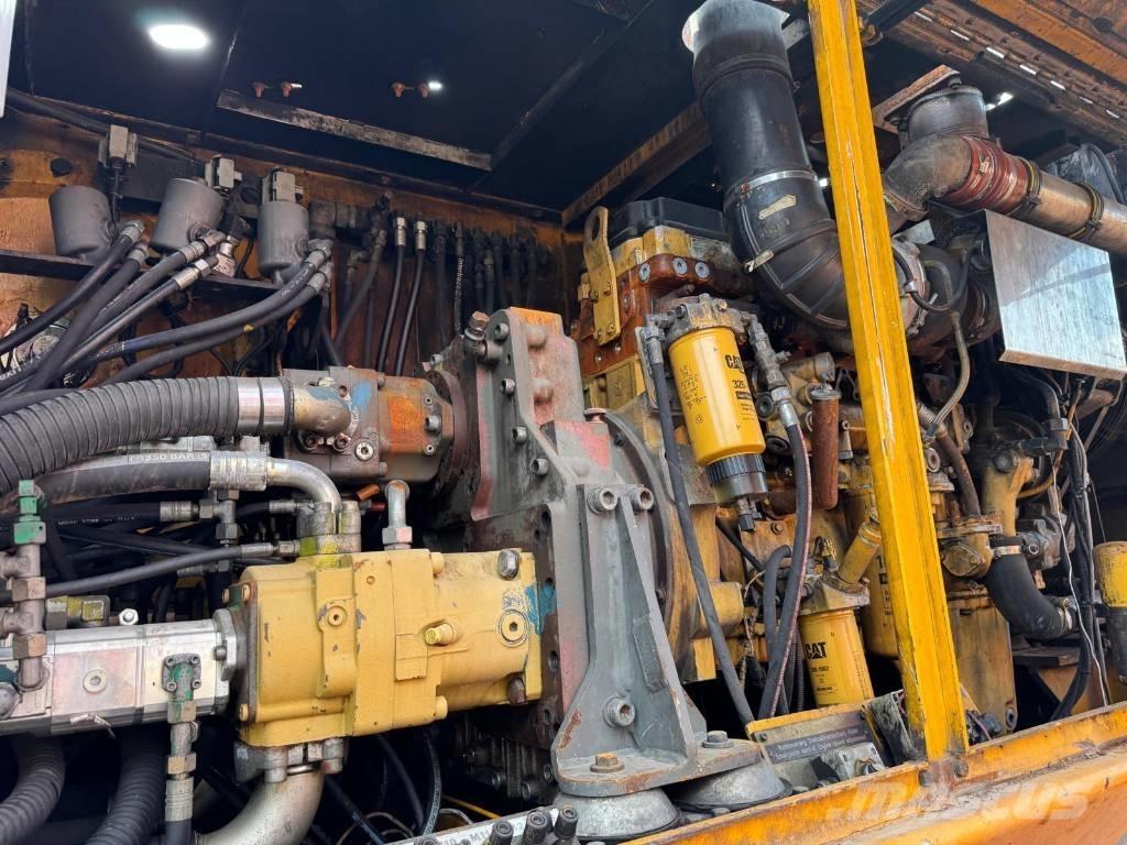 Bauer BG 28 중형 드릴 장비