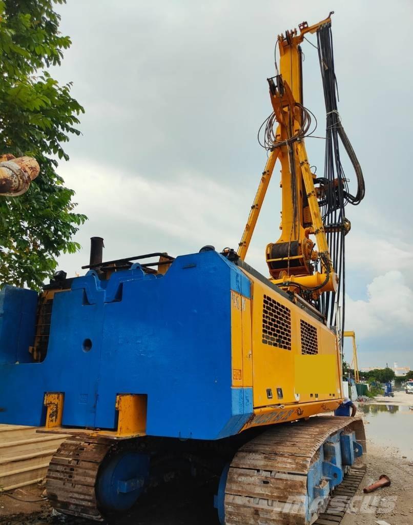 Bauer BG 28 중형 드릴 장비