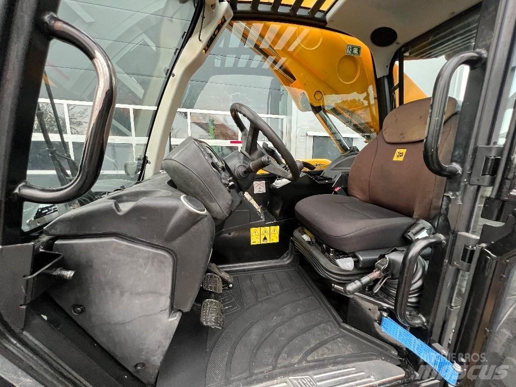 JCB 541-70 Agri Plus 텔러 핸들러