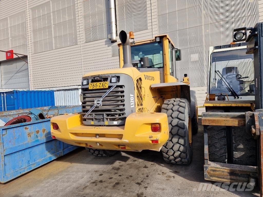 Volvo L 120 F  휠로우더