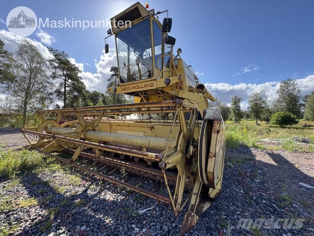 New Holland 1530 콤바인 수확기