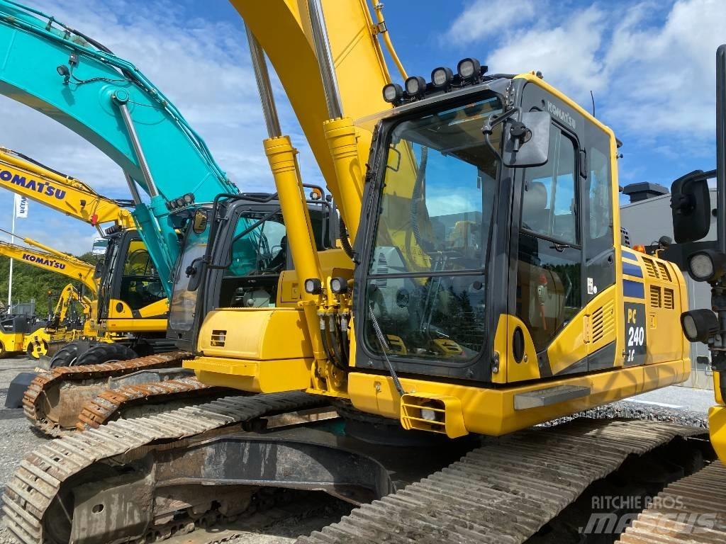 Komatsu PC 240 LC 대형 굴삭기 29톤 이상